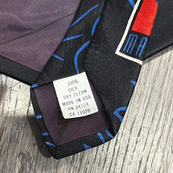 Vintage Toronto Maple Leafs Silk NHL Ralph Marlin & Co Team Emblem Tie - Picture 3 of 3